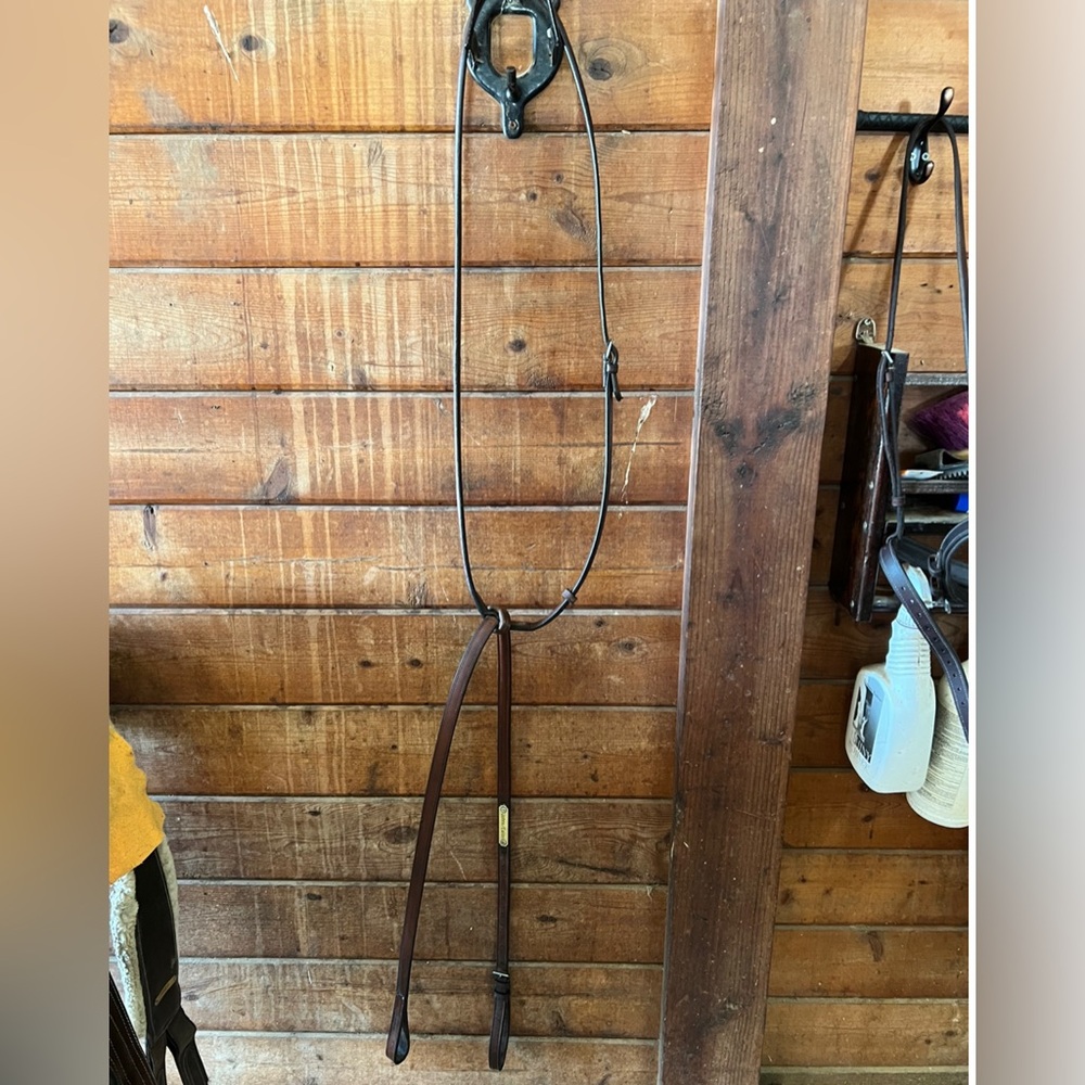 Leather Standing martingale, size full. horse tack. Hunter jumper show jumping
